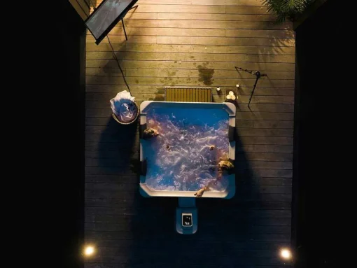 Antracietgrijze Halfharde Spa Met 6 Plaatsen Met Ledverlichting En Accessoires - 128 Stralen - L160 X B160 X H65 Cm - Napuka Van Mspa
