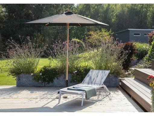Corypho Parasol Met Kantelfunctie Zwart.