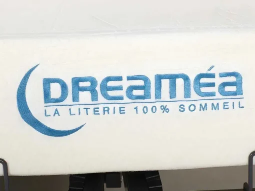 Elektrische Bed - Bedbodem En Matras - Met Vormgeheugen Jimbaran Ii Van Dreamea - Motor Okin - 140 X 200 Cm
