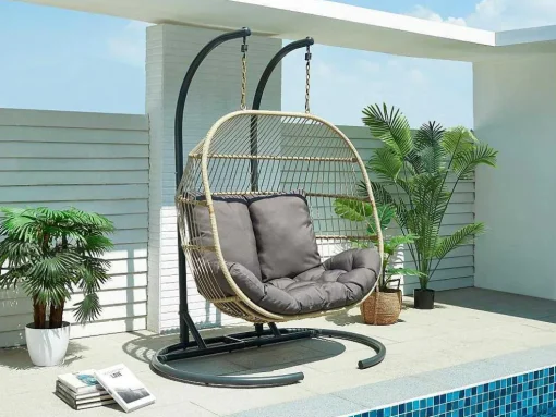 Hangfauteuil Voor 2 Personen Van Gevlochten Hars - Licht Naturel Met Antracietgrijs Kussen - Lissandra Van Mylia