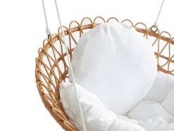 Hangstoel Van Gevlochten Hars - Rotaneffect Met Witte Kussen - Elioa