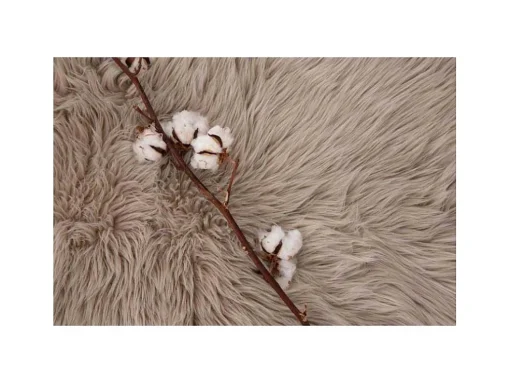 Katy Lamsvel Geimiteerd 90X60Cm Beige.