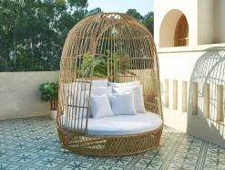 Tuinbed Met Baldakijn Van Gevlochten Hars - Licht Naturel Met Wit Kussen - Cervaro Van Mylia