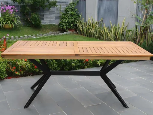 Tuintafel Van Acaciahout En Zwart Metaal Tobaga - L. 180 Cm